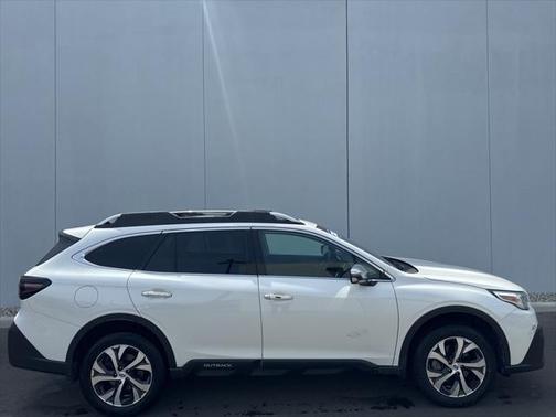2022 Subaru Outback Touring XT