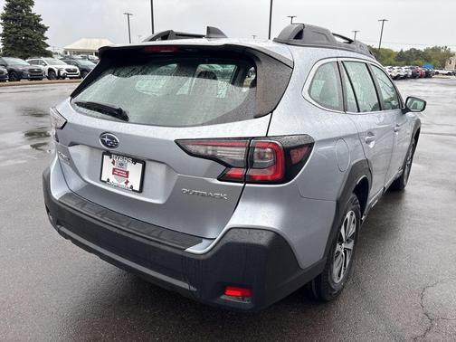 2023 Subaru Outback Base