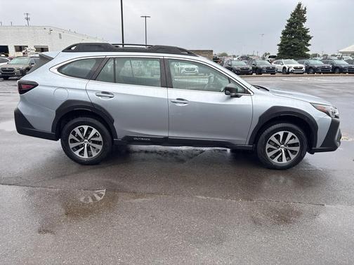 2023 Subaru Outback Base