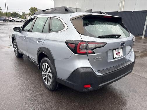 2023 Subaru Outback Base