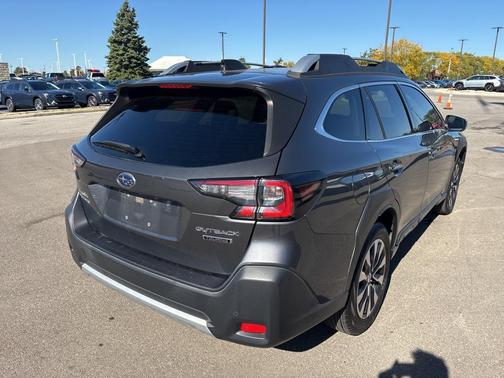2023 Subaru Outback Touring