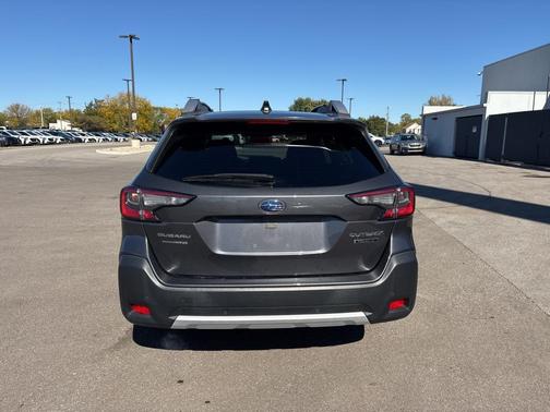 2023 Subaru Outback Touring