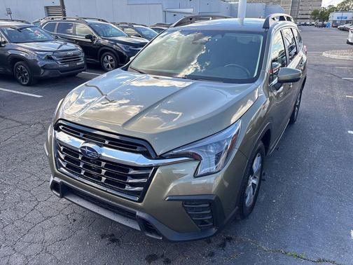 Autumn Green Metallic 2023 Subaru Ascent Premium 8-Passenger