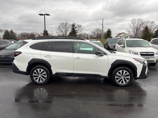 2023 Subaru Outback Premium