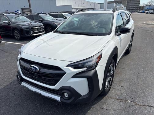 Crystal White Pearl 2024 Subaru Outback Limited