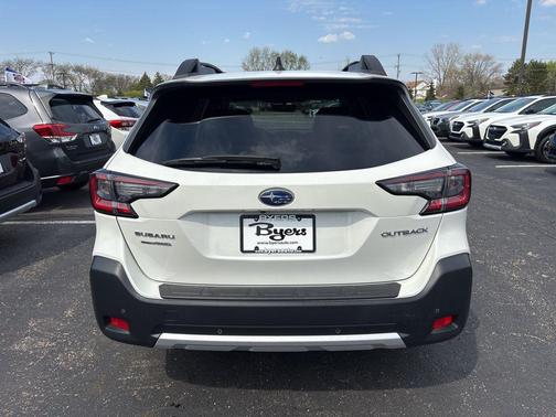 Crystal White Pearl 2024 Subaru Outback Limited