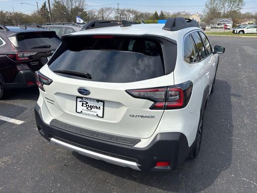 Crystal White Pearl 2024 Subaru Outback Limited