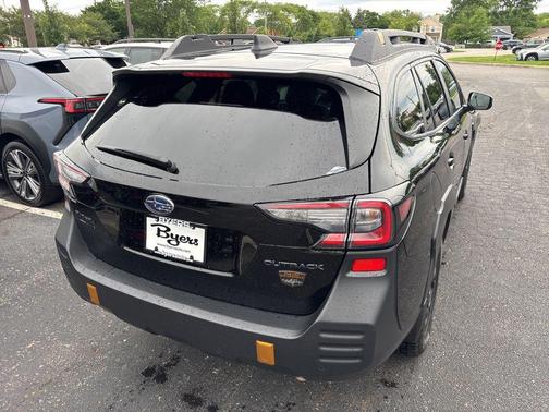 Crystal Black Silica 2025 Subaru Outback Wilderness