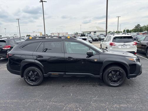 Crystal Black Silica 2025 Subaru Outback Wilderness
