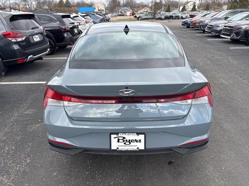 2021 Hyundai ELANTRA SEL