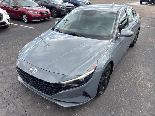 2021 Hyundai ELANTRA SEL