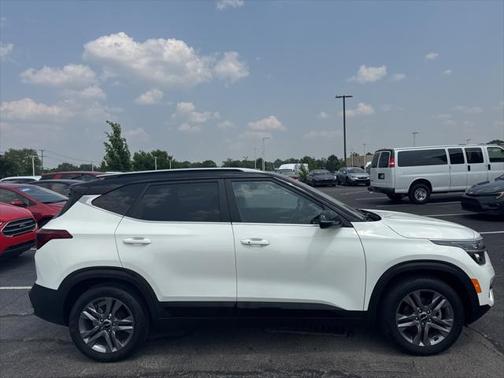 2022 Kia Seltos S