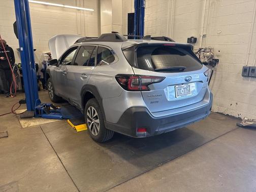 2023 Subaru Outback Premium