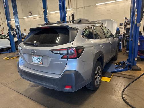 2023 Subaru Outback Premium