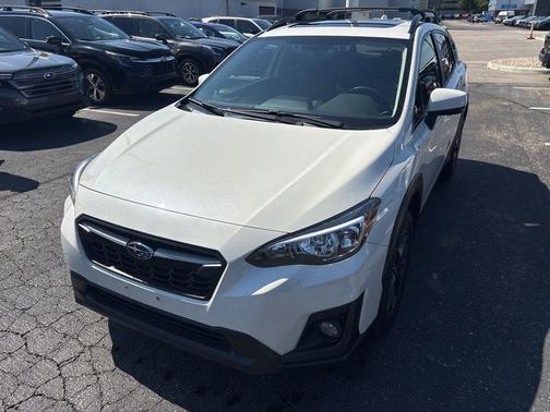 Crystal White Pearl 2019 Subaru Crosstrek 2.0i Premium