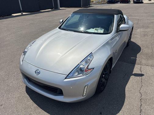 Brilliant Silver 2016 Nissan 370Z Base