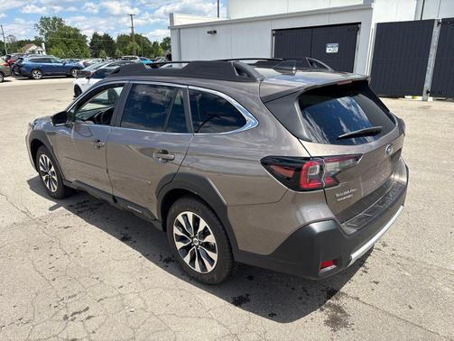 Brilliant Bronze Metallic 2024 Subaru Outback Limited XT