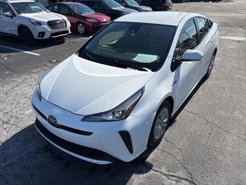 2019 Toyota Prius L