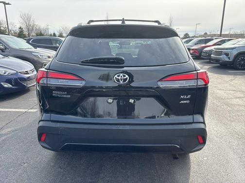 2023 Toyota Corolla Cross XLE