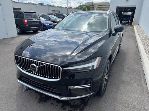 2022 Volvo XC60 Recharge Plug-In Hybrid T8 Inscription