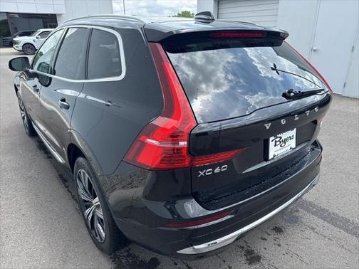 2022 Volvo XC60 Recharge Plug-In Hybrid T8 Inscription