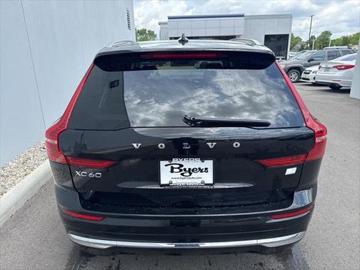 2022 Volvo XC60 Recharge Plug-In Hybrid T8 Inscription