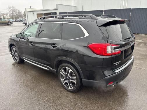 2023 Subaru Ascent Limited 8-Passenger
