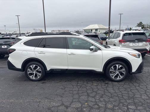 Crystal White Pearl 2020 Subaru Outback Touring