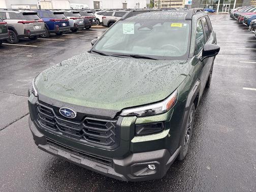 Deep Emerald Green Pearl 2026 Subaru Outback Touring XT