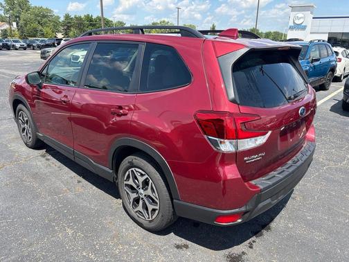 Crimson Red Pearl 2021 Subaru Forester Premium