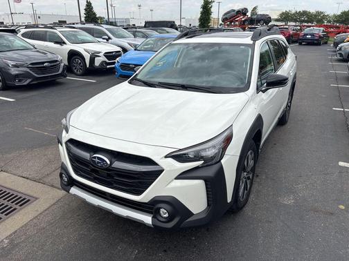 Crystal White Pearl 2024 Subaru Outback Limited XT