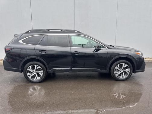 2022 Subaru Outback Limited XT