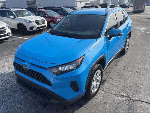 2020 Toyota RAV4 LE