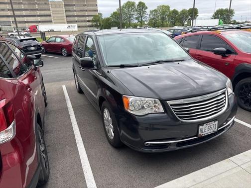 2016 Chrysler Town & Country Touring