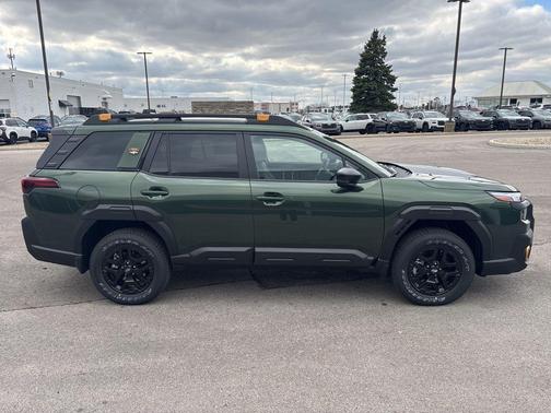 Deep Emerald Green Pearl 2026 Subaru Outback Wilderness