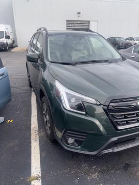 2023 Subaru Forester Premium