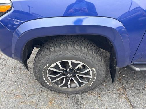 Blue Crush Metallic 2022 Toyota Tacoma TRD Sport