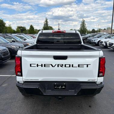 Summit White 2024 Chevrolet Colorado ZR2