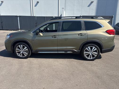 2022 Subaru Ascent Limited 8-Passenger