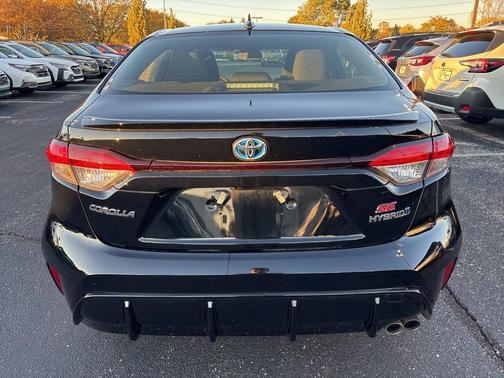 2024 Toyota Corolla Hybrid SE