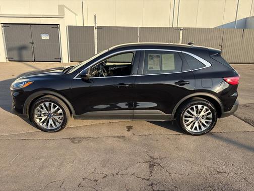 2021 Ford Escape Titanium