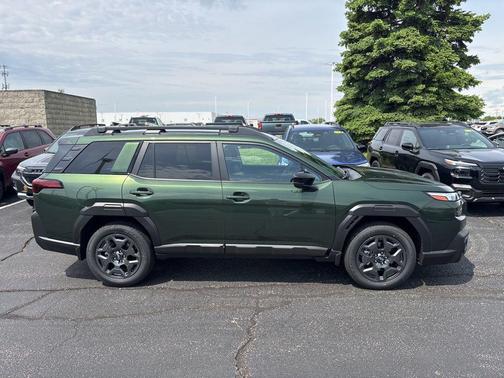 Deep Emerald Green Pearl 2026 Subaru Outback Premium
