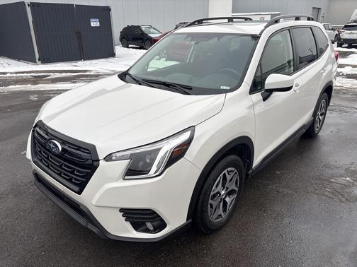 2023 Subaru Forester Premium