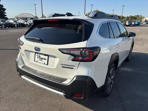 2025 Subaru Outback Touring XT