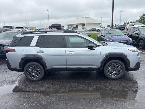 Ice Silver Metallic 2026 Subaru Outback Premium