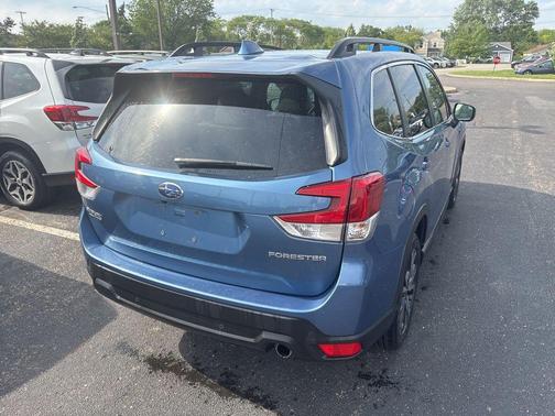Horizon Blue Pearl 2023 Subaru Forester Limited