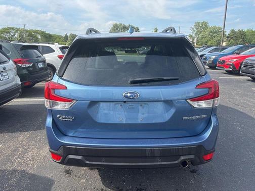 Horizon Blue Pearl 2023 Subaru Forester Limited
