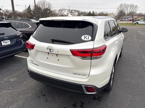 2019 Toyota Highlander Limited Platinum