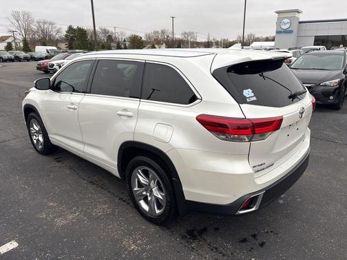 2019 Toyota Highlander Limited Platinum