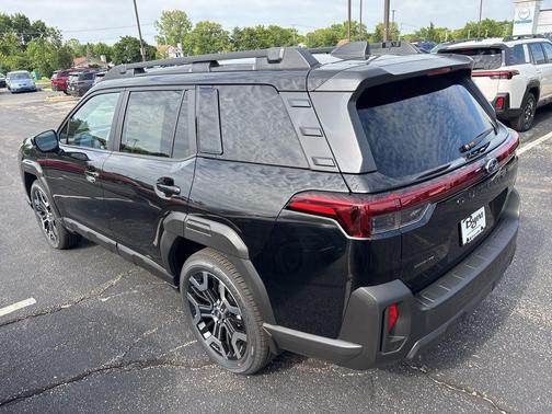 Crystal Black Silica 2026 Subaru Outback Touring XT